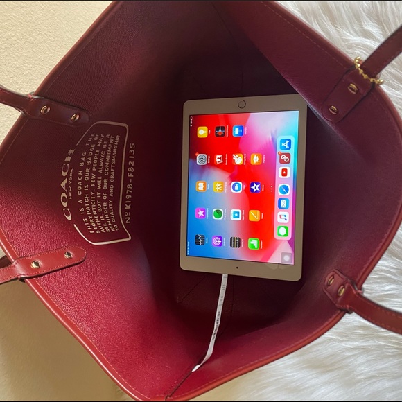 Coach - Picture 3 of 8